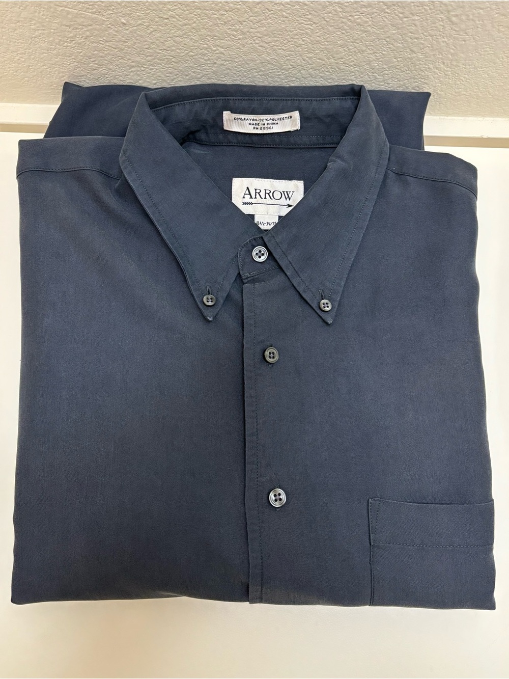 Arrow Men's Casual Button-Down Shirt in Charcoal Gray